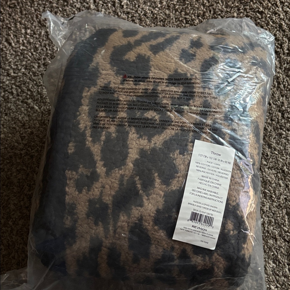 Kenneth Cole throw blanket still packaged